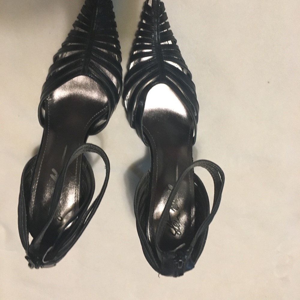 Steve Madden strappy heels size 9